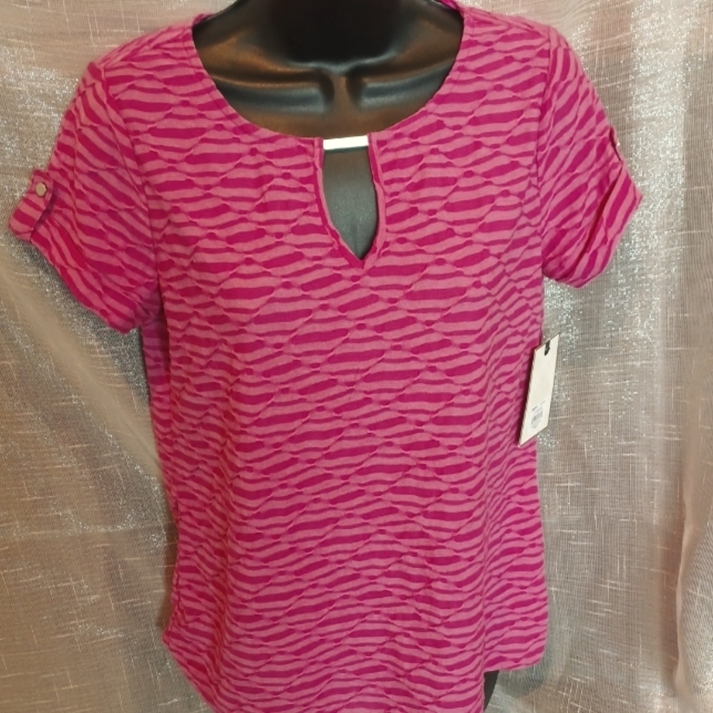 Dana Buchman Stretch Tee, Magenta Size S, NWT